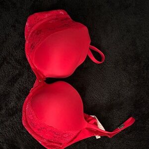 Victoria Secret Elegant Red Lace Bra
